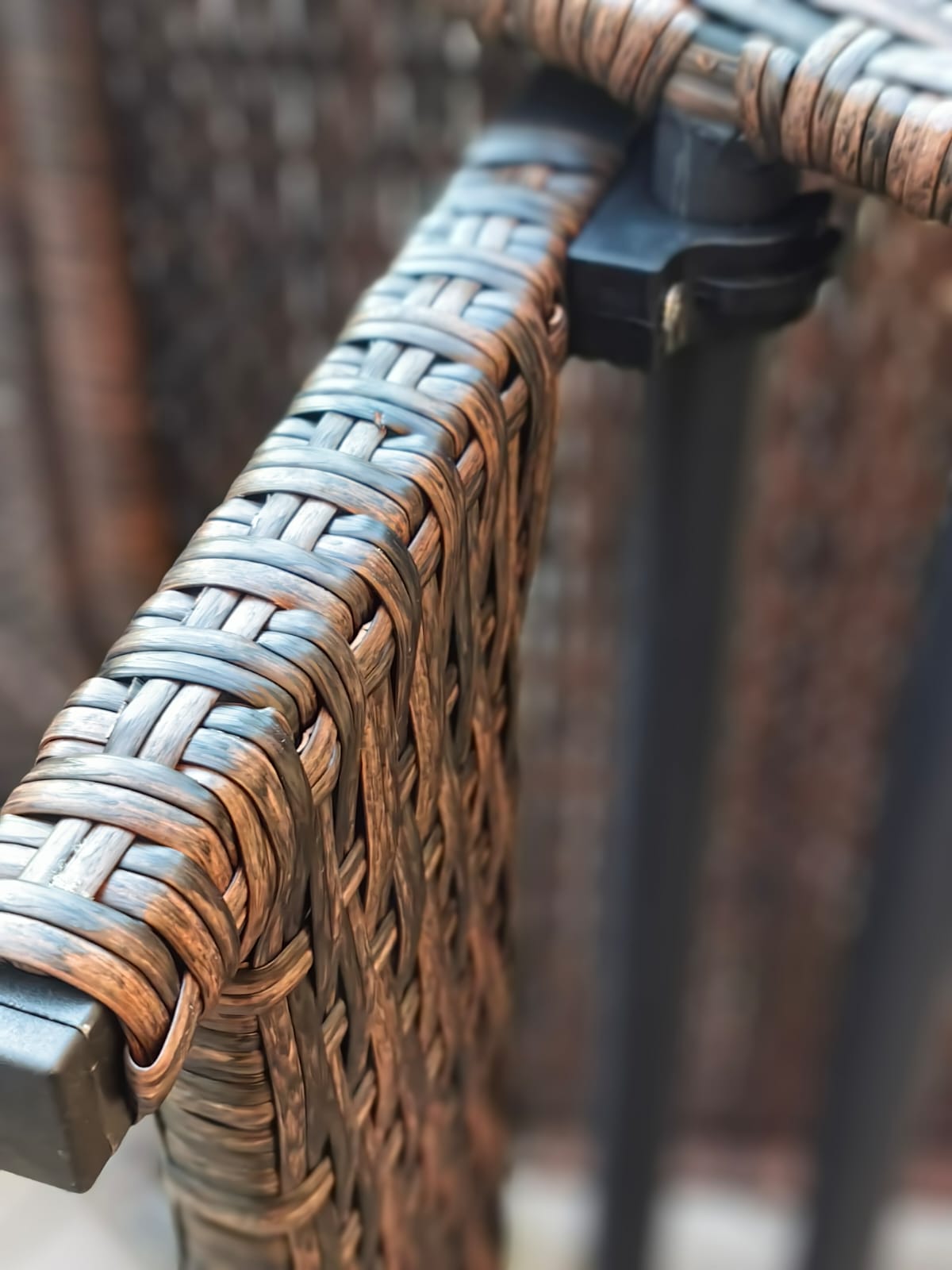 Шезлонг из искусственного ротанга МАРА "MARA" в комплекте в матрасом - Мир Дачника Шезлонг из искусственного ротанга МАРА "MARA" в комплекте в матрасом