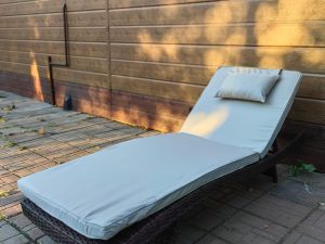 Шезлонг из искусственного ротанга  МАРА "MARA" в комплекте в матрасом