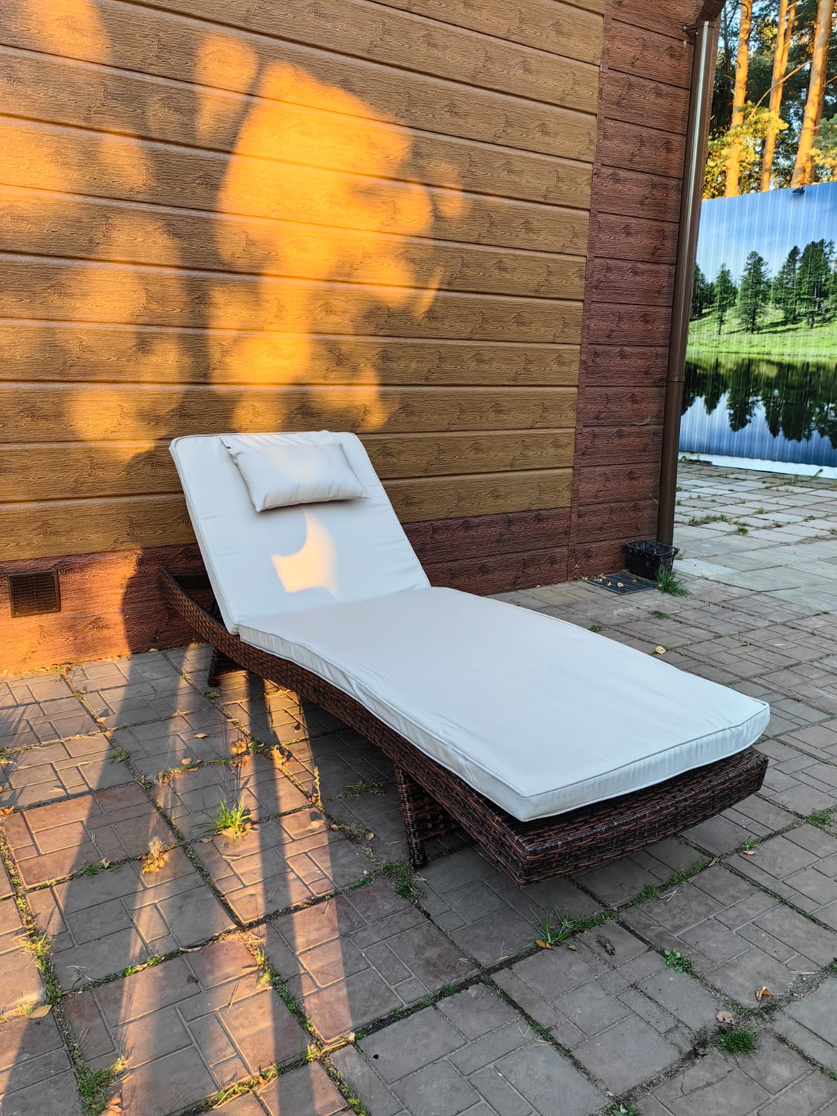 Шезлонг из искусственного ротанга МАРА "MARA" в комплекте в матрасом - Мир Дачника Шезлонг из искусственного ротанга МАРА "MARA" в комплекте в матрасом