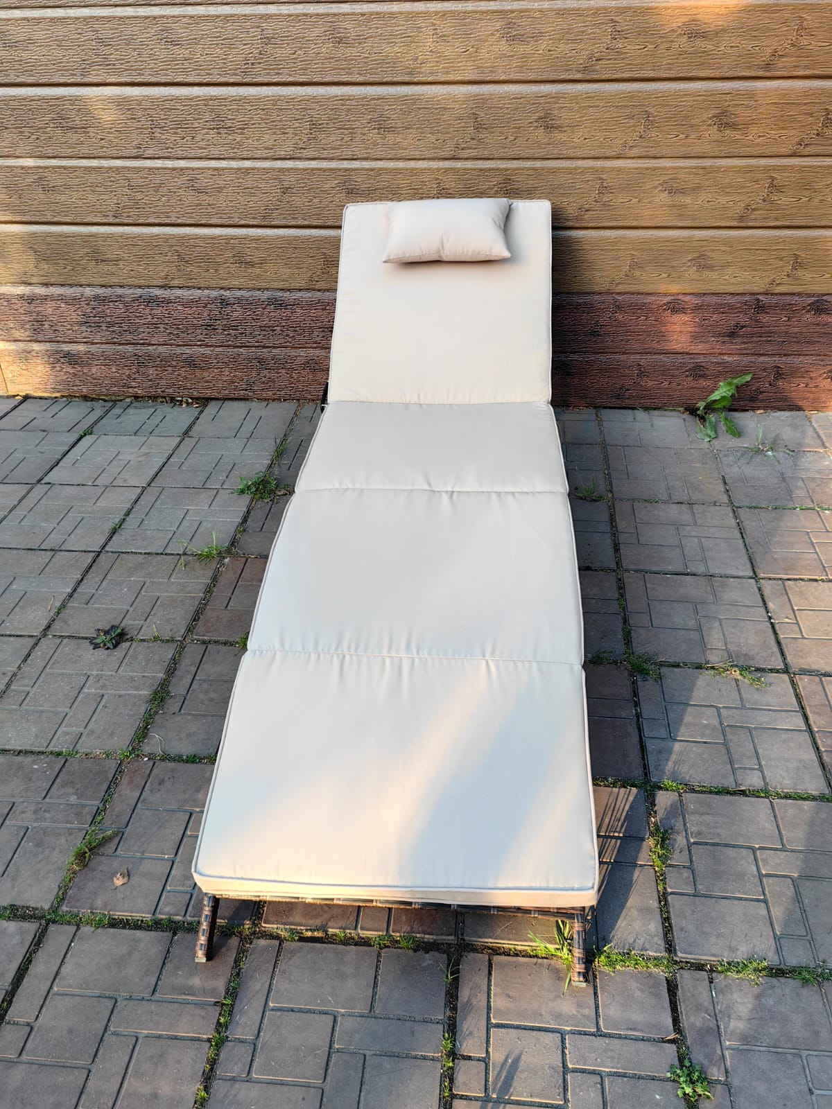 Шезлонг складной из искусственного ротанга Ливерпуль - Мир Дачника Шезлонг складной из искусственного ротанга Ливерпуль