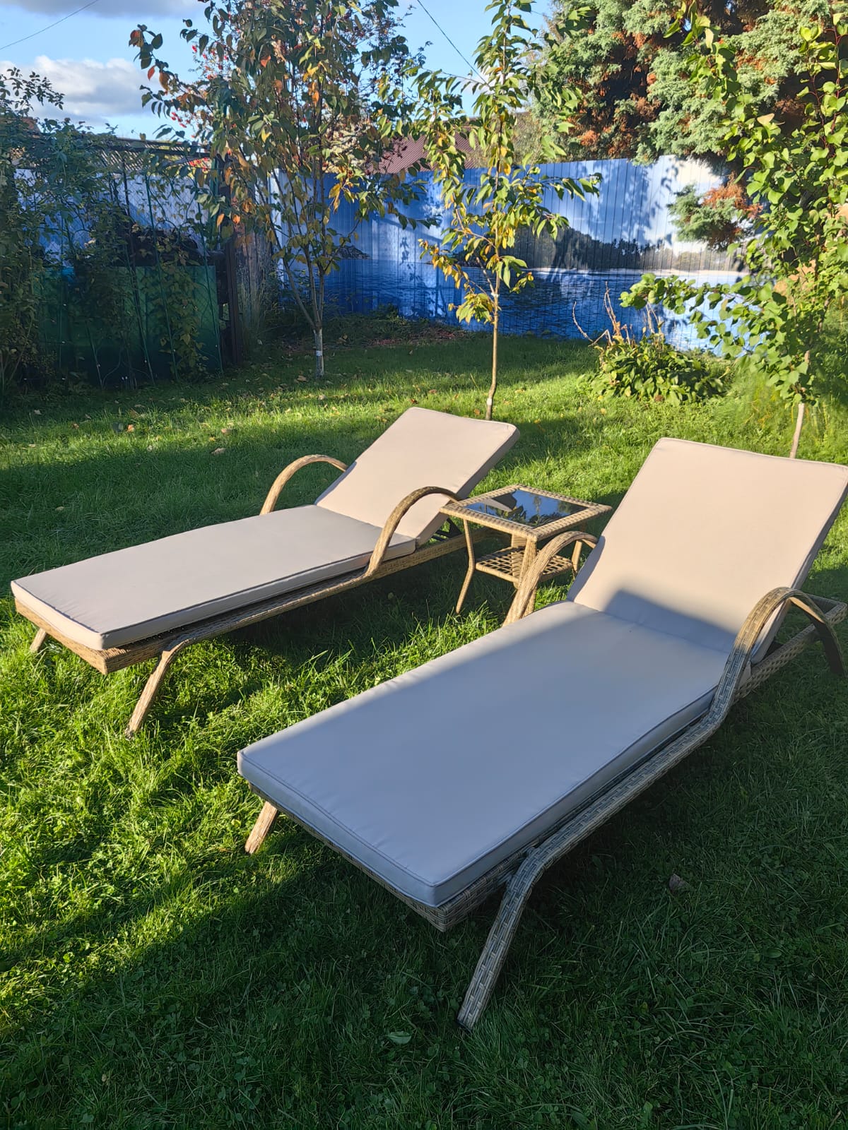 Комплект из искусственного ротанга два шезлонга Империал и столик Мара-2 (Greige) - Мир Дачника Комплект из искусственного ротанга два шезлонга Империал и столик Мара-2 (Greige)