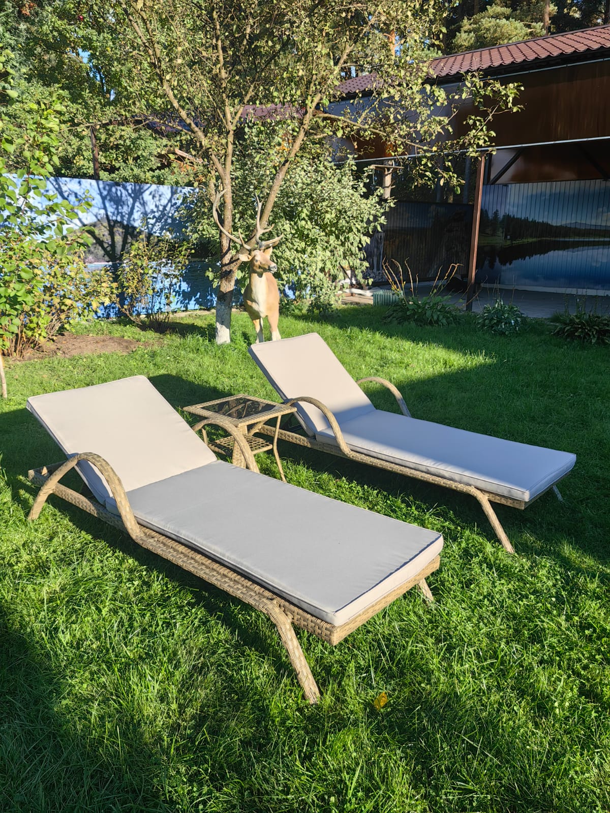 Комплект из искусственного ротанга два шезлонга Империал и столик Мара-2 (Greige) - Мир Дачника Комплект из искусственного ротанга два шезлонга Империал и столик Мара-2 (Greige)