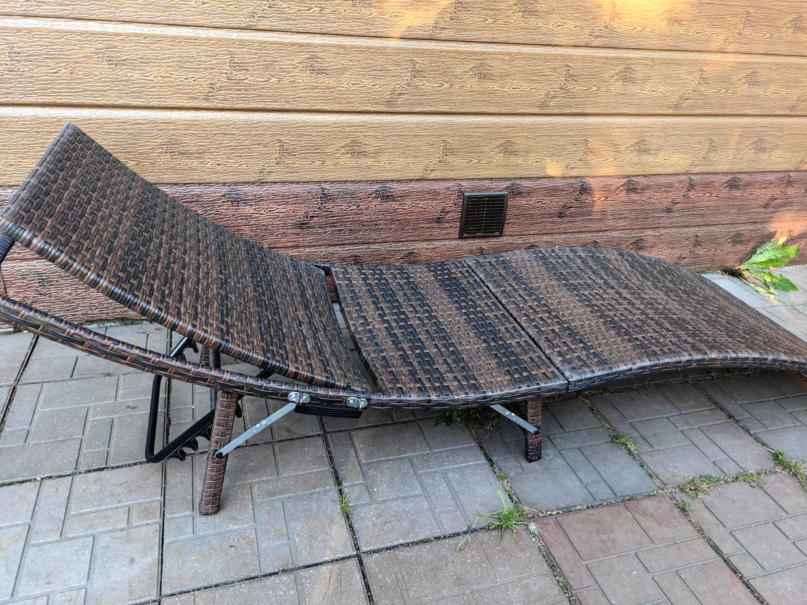 Шезлонг складной из искусственного ротанга Ливерпуль - Мир Дачника Шезлонг складной из искусственного ротанга Ливерпуль