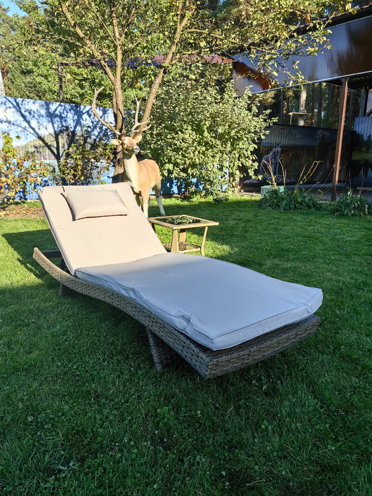 Комплект мебели из искусственного ротанга МАРА “MARA” Greige, шезлонг и столик - Мир Дачника Комплект мебели из искусственного ротанга МАРА “MARA” Greige, шезлонг и столик