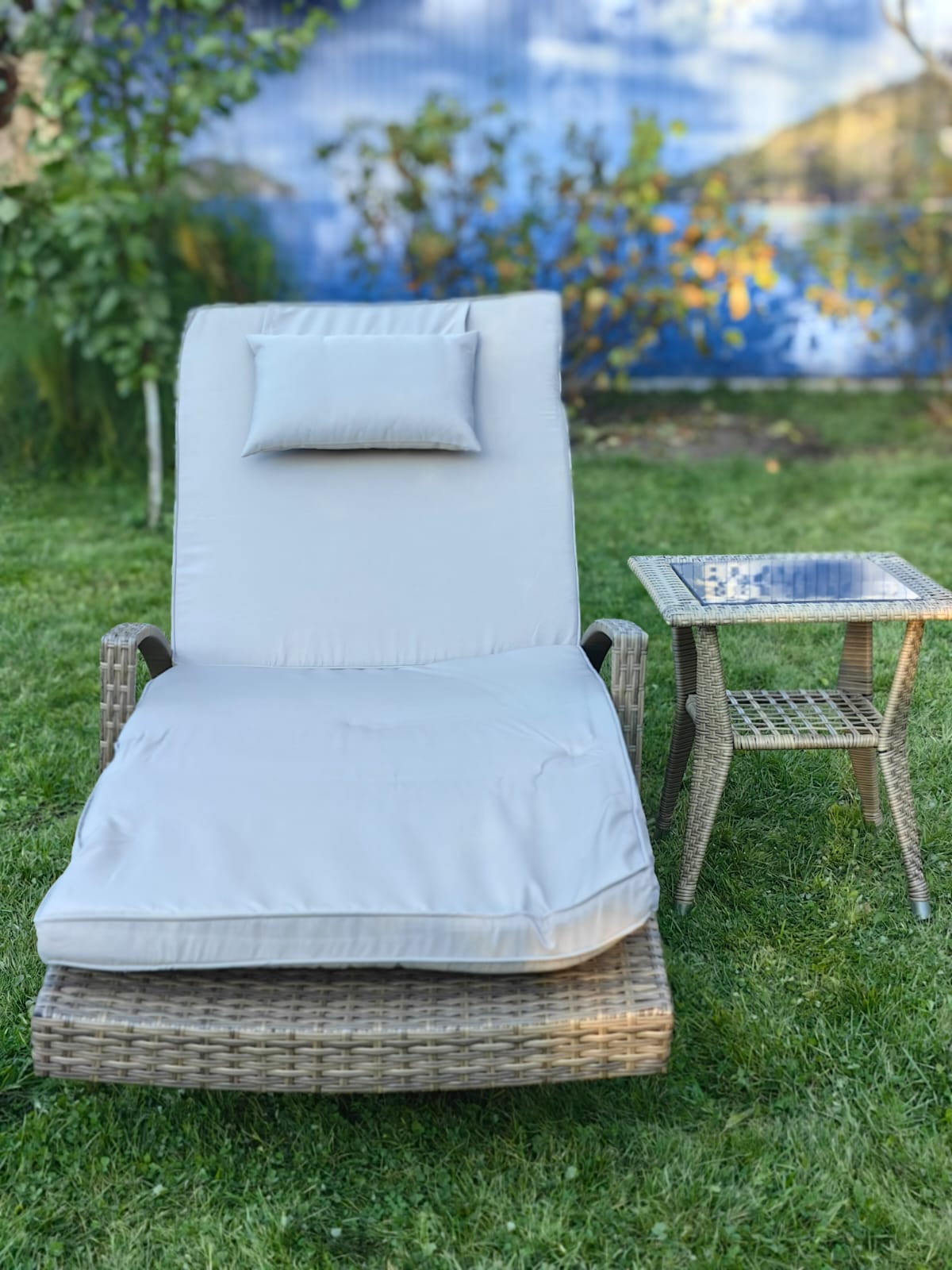 Комплект мебели из искусственного ротанга МАРА “MARA” Greige , шезлонг с подлокотниками и столик - Мир Дачника Комплект мебели из искусственного ротанга МАРА “MARA” Greige , шезлонг с подлокотниками и столик