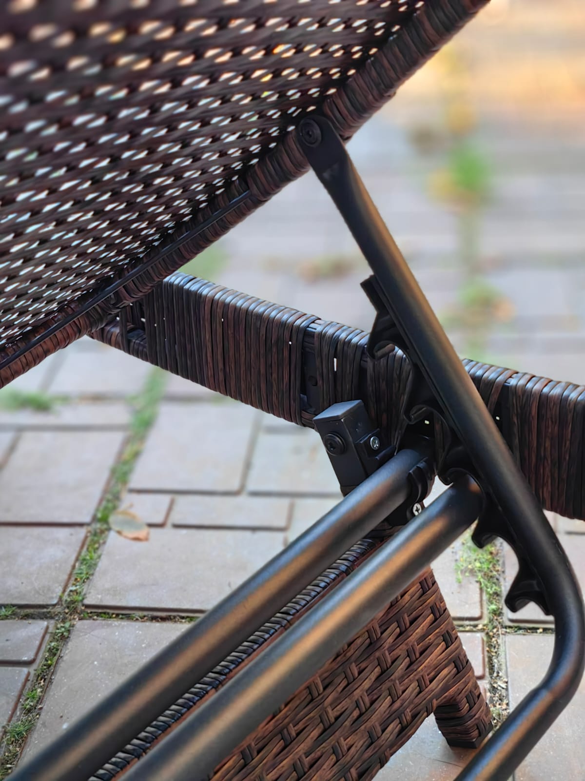 Комплект мебели из искусственного ротанга МАРА “MARA” Шоколад, шезлонг и столик - Мир Дачника Комплект мебели из искусственного ротанга МАРА “MARA” Шоколад, шезлонг и столик