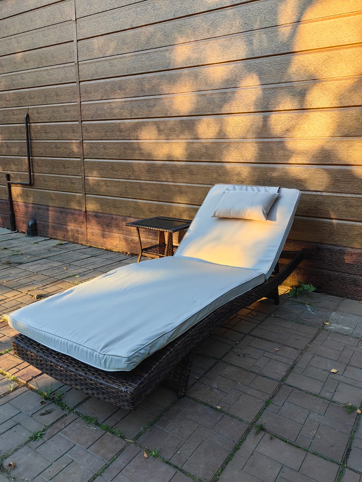 Комплект мебели из искусственного ротанга МАРА “MARA” Шоколад, шезлонг и столик - Мир Дачника Комплект мебели из искусственного ротанга МАРА “MARA” Шоколад, шезлонг и столик