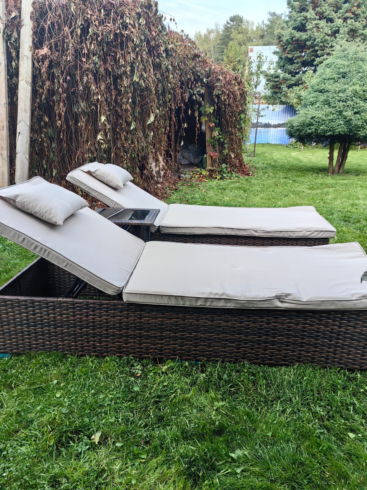 Комплект шезлонгов из искусственного ротанга Орландо с столиком Мара-2 Шоколад - Мир Дачника Комплект шезлонгов из искусственного ротанга Орландо с столиком Мара-2 Шоколад